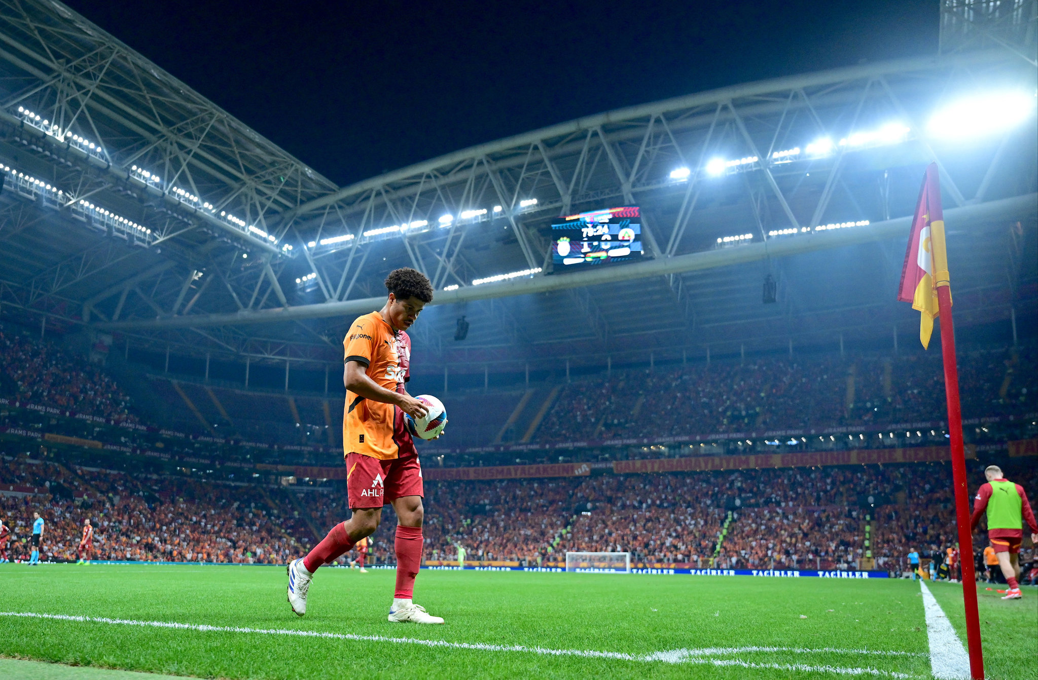 Galatasaray’da o yıldızın satışı için çılgın beklenti! 40 milyon euro...