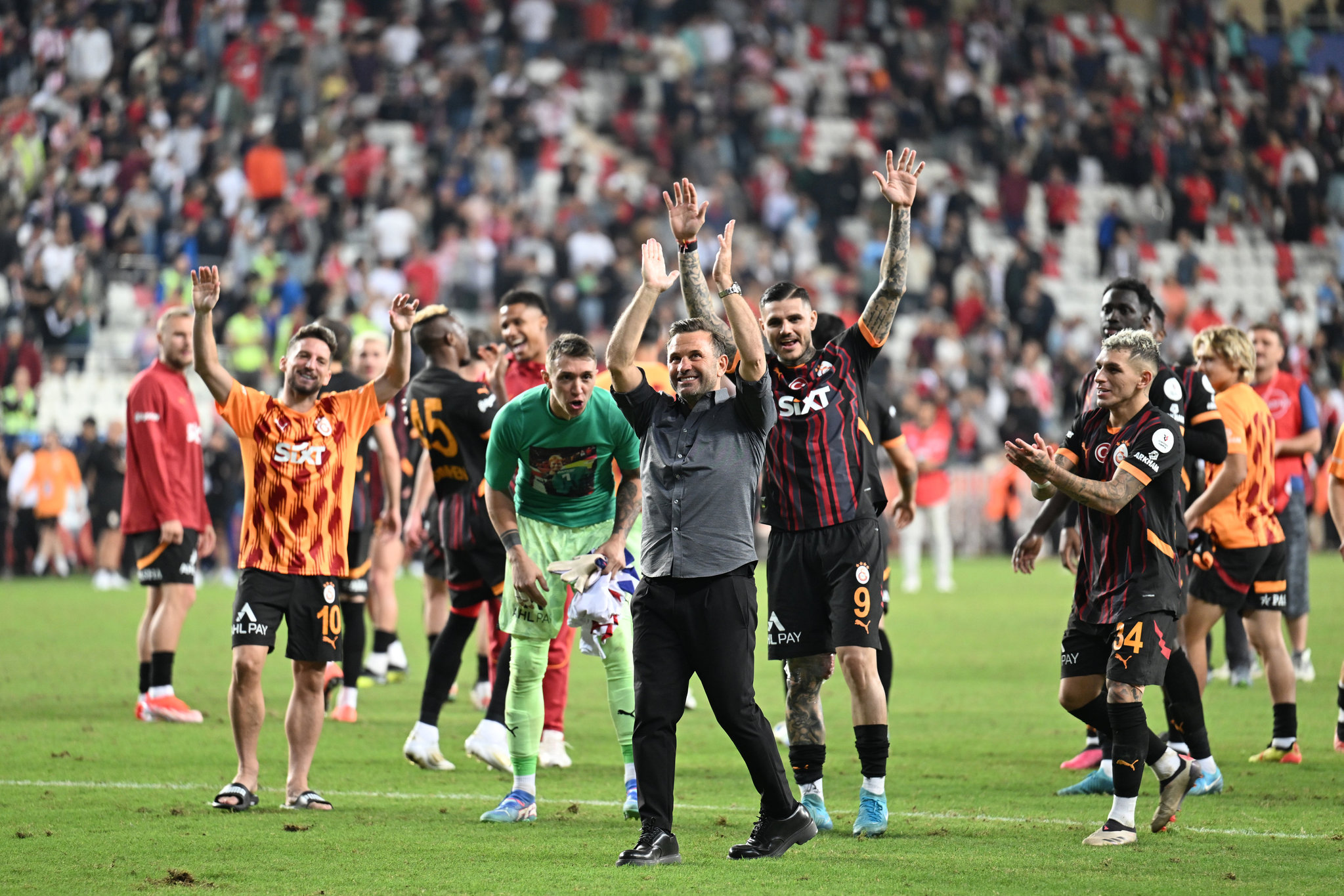 GALATASARAY HABERLERİ | Ahmet Çakar’dan flaş eleştiri! Böyle hakemlik olmaz