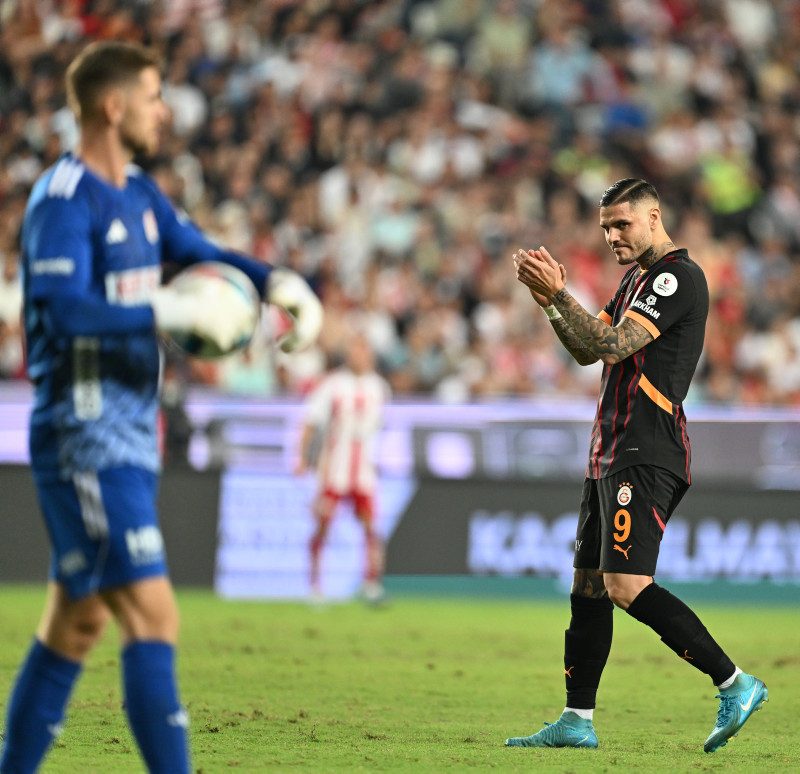 Spor yazarları Antalyaspor - Galatasaray maçını değerlendirdi! Yine lider olduğunu kanıtladı