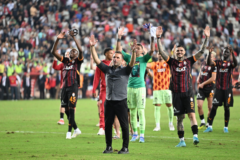 Spor yazarları Antalyaspor - Galatasaray maçını değerlendirdi! Yine lider olduğunu kanıtladı