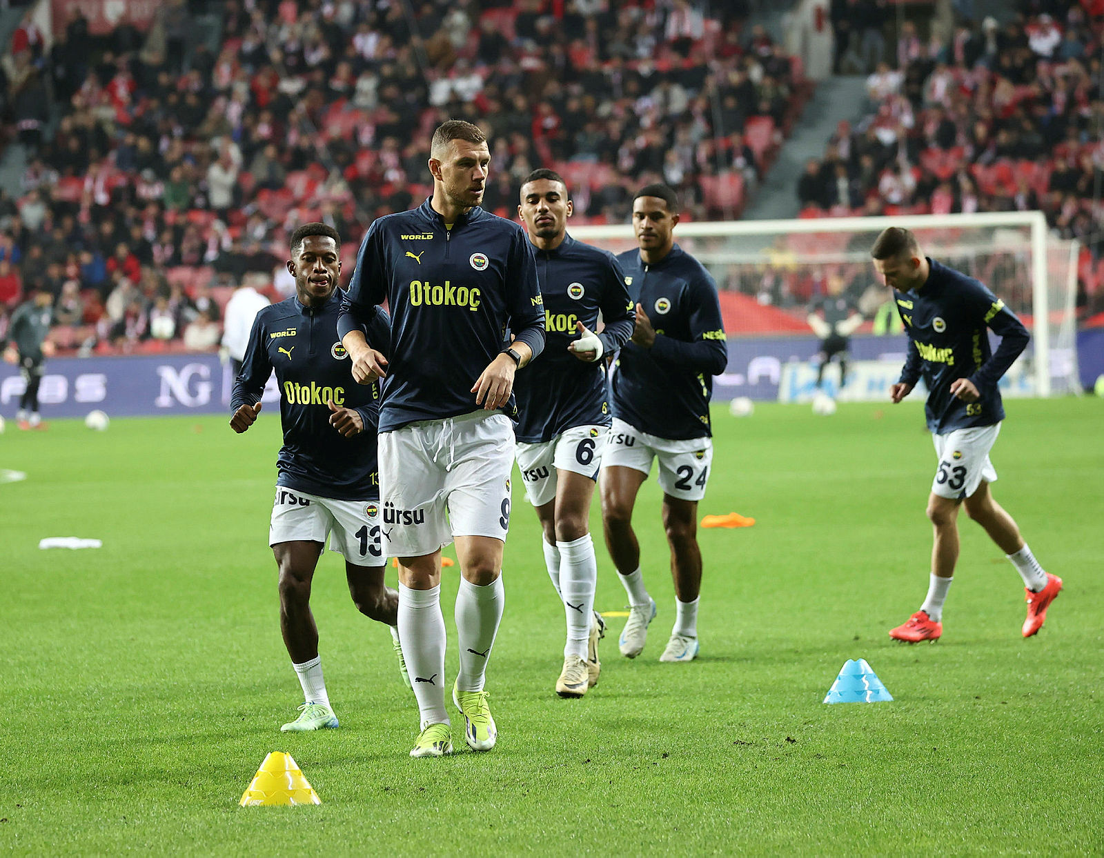 FENERBAHÇE HABERİ - Jose Mourinho’nun hataları saymakla bitmedi! Samsunspor maçında...