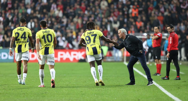 Jose Mourinho’dan sürpriz karar! İşte Fenerbahçe’nin Manchester United maçı muhtemel 11’i...