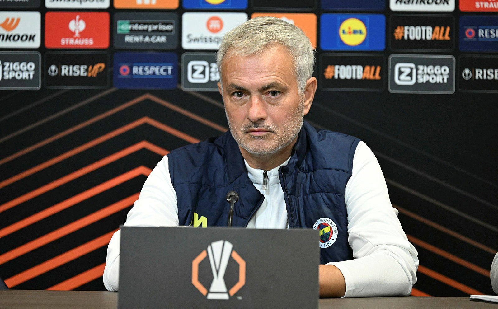 Jose Mourinho’dan sürpriz karar! İşte Fenerbahçe’nin Manchester United maçı muhtemel 11’i...