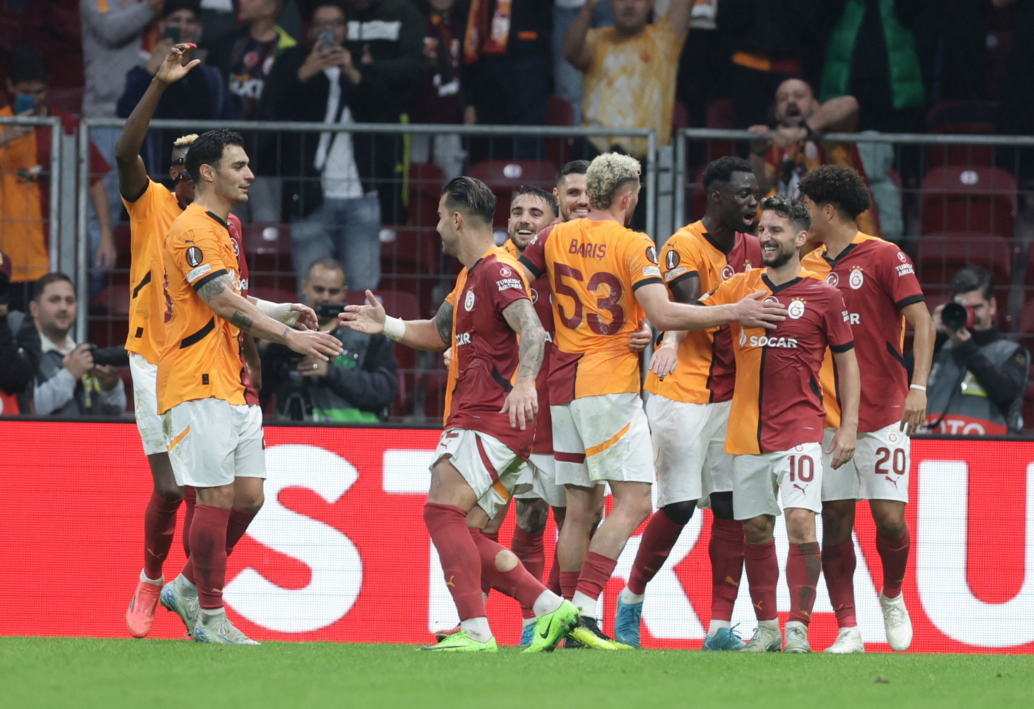 GALATASARAY HABERLERİ | Okan Buruk’tan Beşiktaş derbisine özel ilk 11! Forvette...