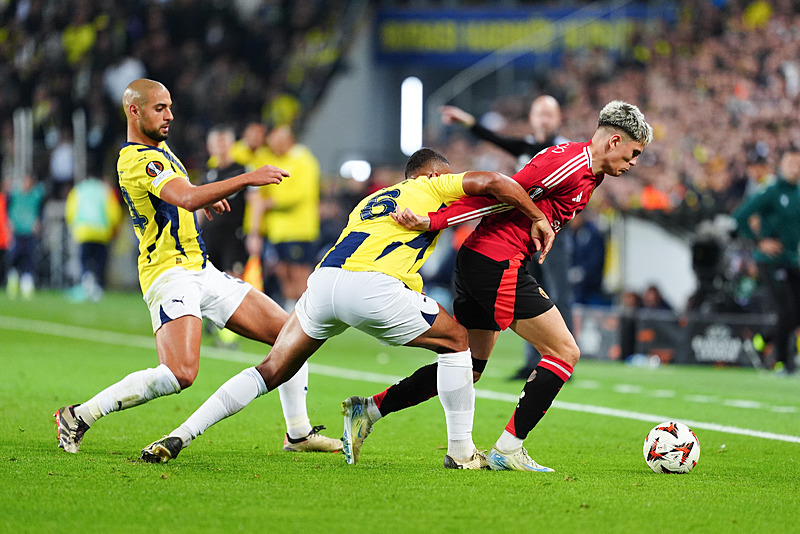 Spor yazarları Fenerbahçe - Manchester United maçını değerlendirdi!