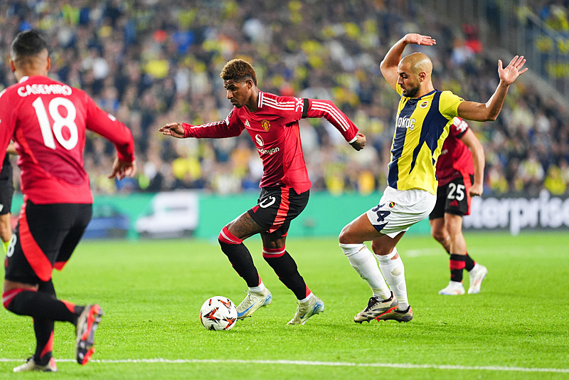 Spor yazarları Fenerbahçe - Manchester United maçını değerlendirdi!