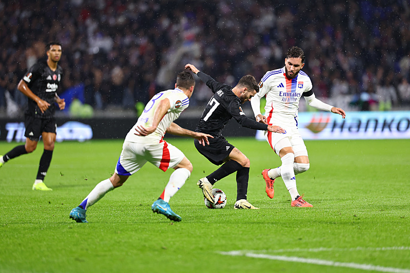 Spor yazarları Lyon - Beşiktaş maçını değerlendirdi!