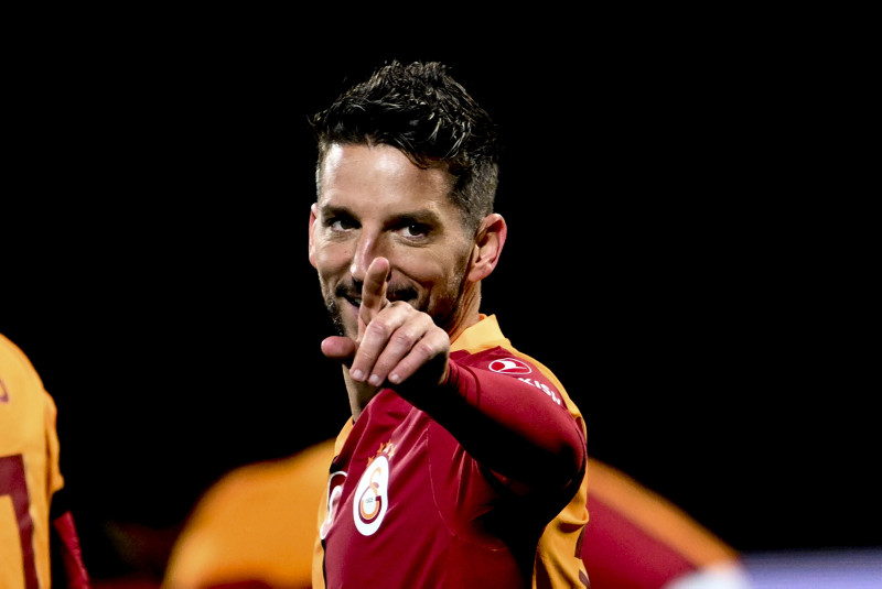 Galatasaray’da şaşırtan tesadüf! Osimhen ve Mertens...