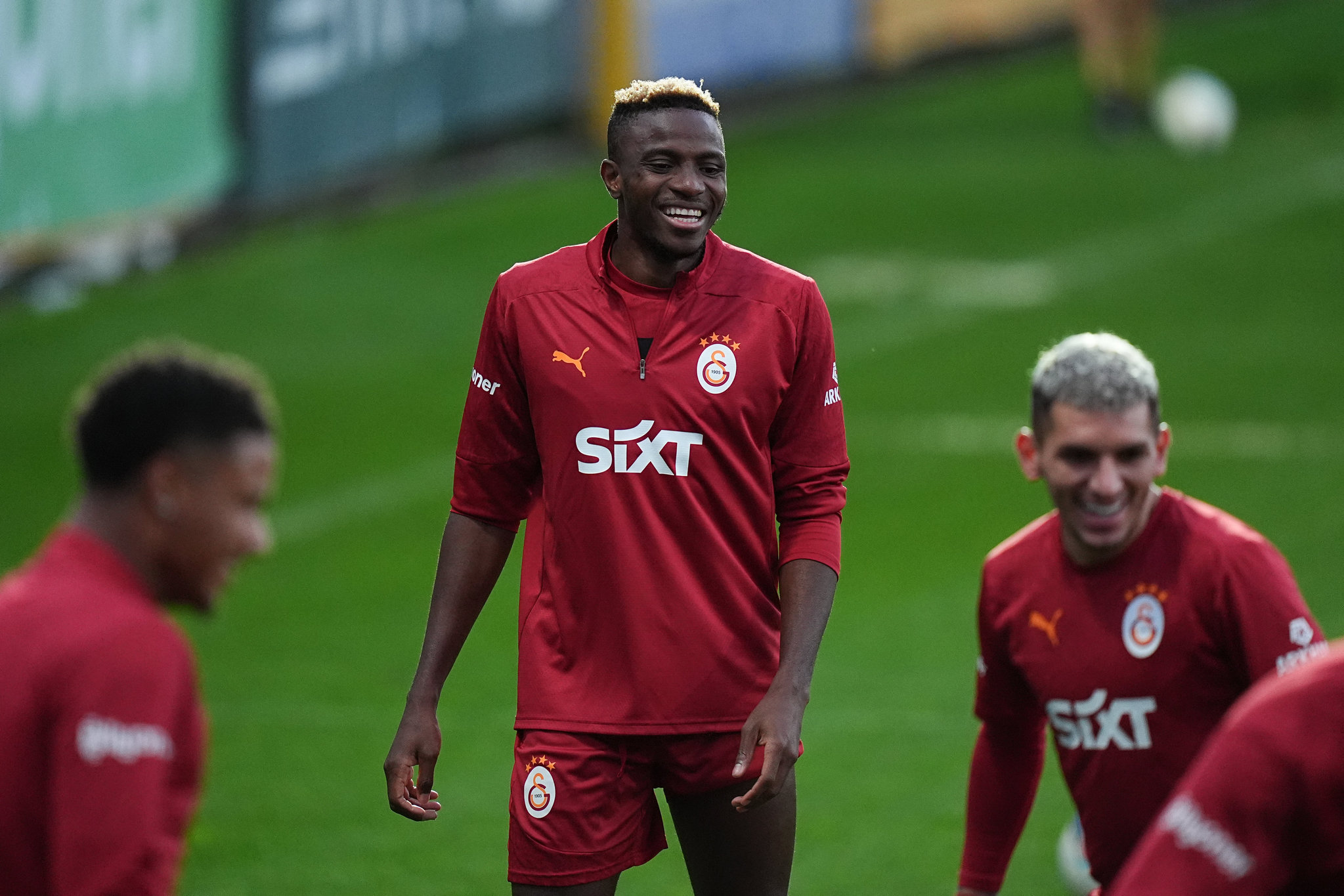 Galatasaray’da Victor Osimhen heyecanı! Taraftarı sevindiren o detay