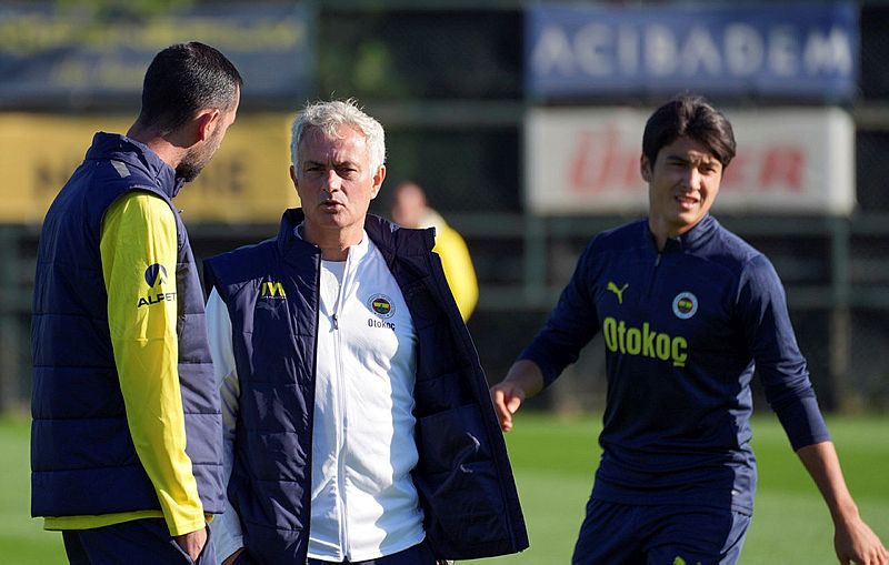 Jose Mourinho’dan İngiliz basınına flaş açıklama: Beni F.Bahçe’den alamazlar!