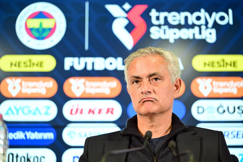 FENERBAHÇE HABERİ - Mourinho’dan Trabzonspor derbisi öncesi flaş hamle!