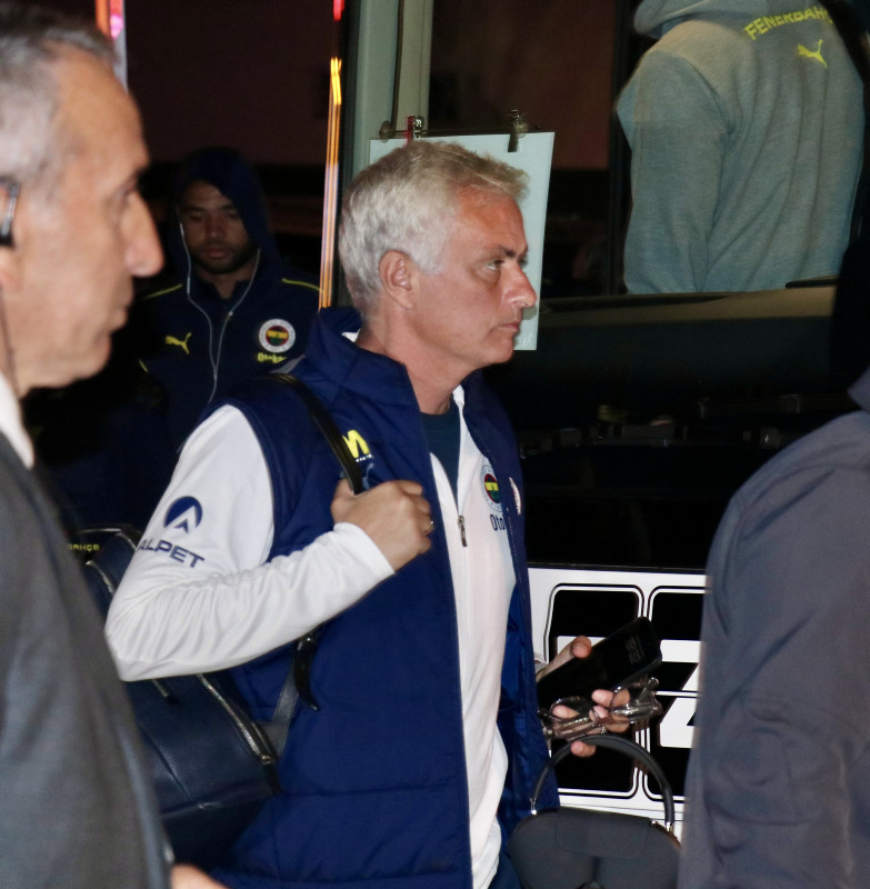 FENERBAHÇE HABERİ - Mourinho’dan Trabzonspor derbisi öncesi flaş hamle!