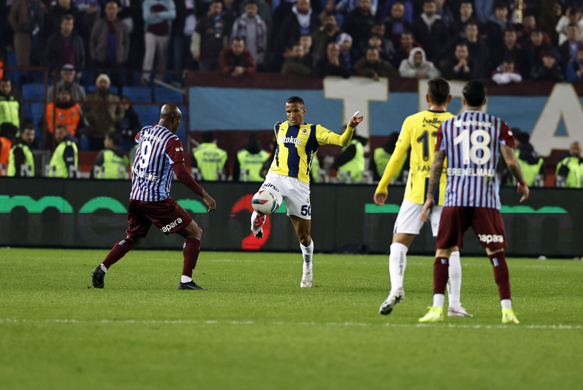 Spor yazarları Trabzonspor - Fenerbahçe maçını yorumladı!