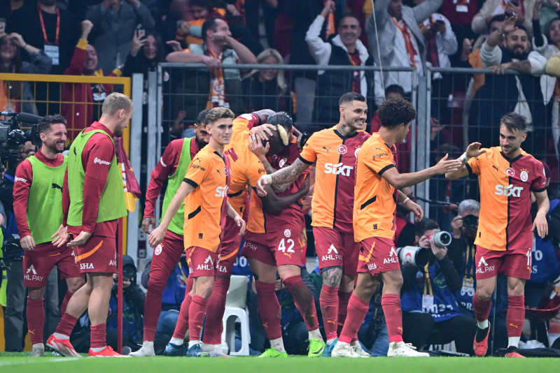 TRANSFER HABERİ | İngiliz ekibi Galatasaraylı futbolcuya talip oldu!