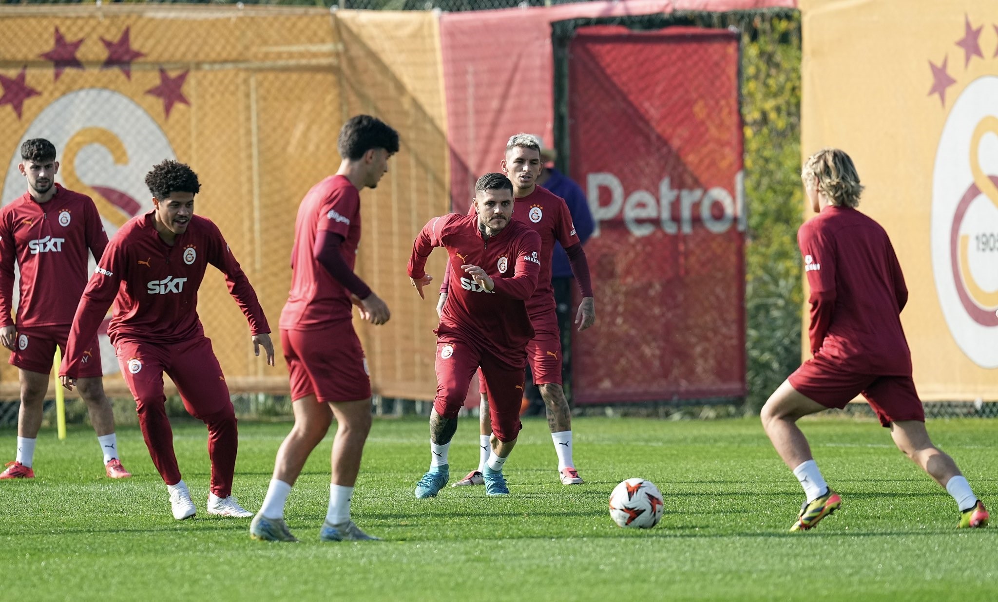 TRANSFER HABERİ | İngiliz ekibi Galatasaraylı futbolcuya talip oldu!