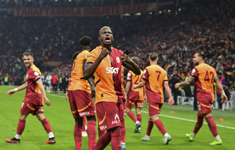 Victor Osimhen Galatasaray’da devam edecek mi? İşte yönetimin planı