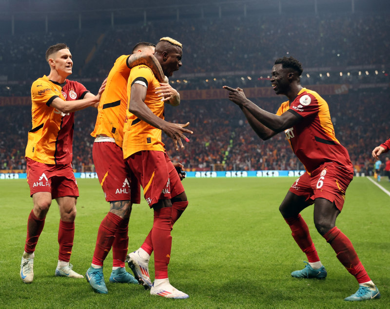 Victor Osimhen Galatasaray’da devam edecek mi? İşte yönetimin planı