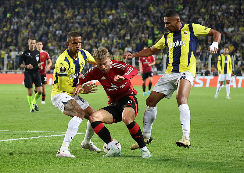 Mourinho’dan sürpriz tercih! İşte Fenerbahçe’nin Sivasspor maçı muhtemel 11’i