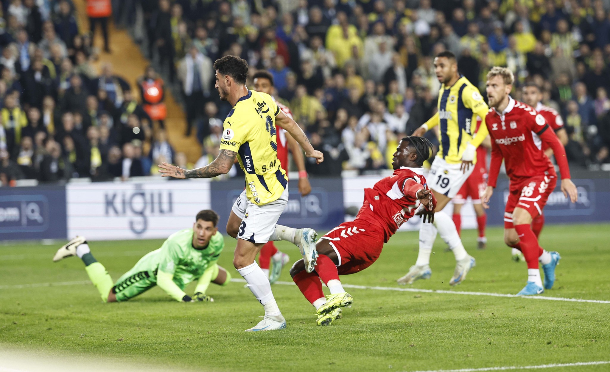 Spor yazarları Fenerbahçe - Sivasspor maçını değerlendirdi!