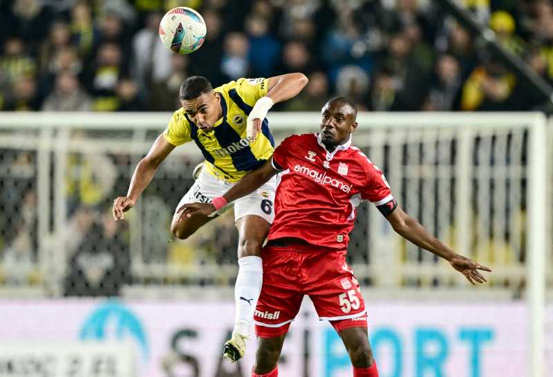 Fenerbahçe’de o yıldıza övgü dolu sözler! Yurt dışında gündeme oturdu