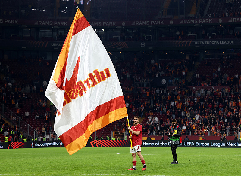 TRANSFER HABERİ | Avrupa devleri Galatasaraylı yıldız için yarışa tutuştu!
