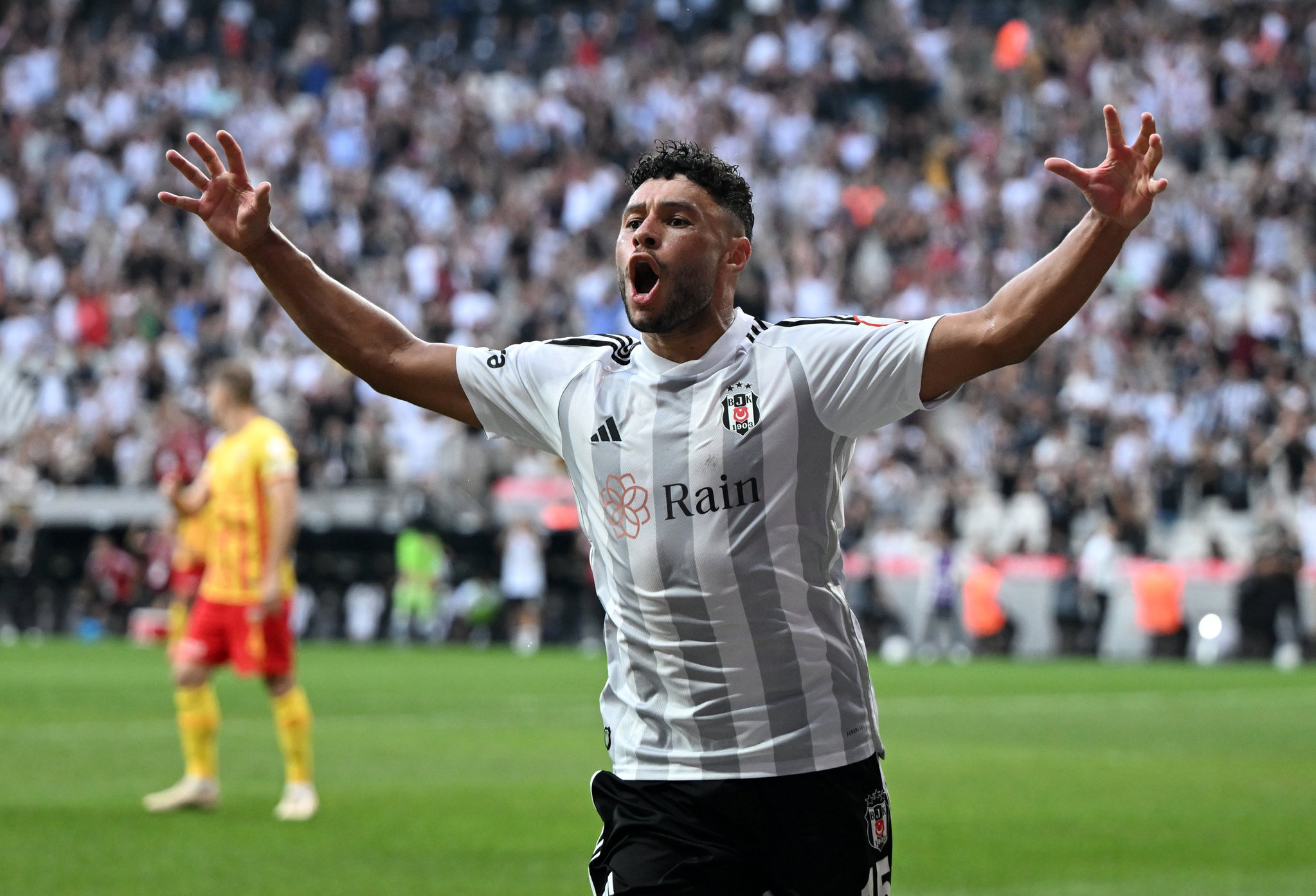 Beşiktaş’tan flaş hamle! 2 ayrılık 2 transfer