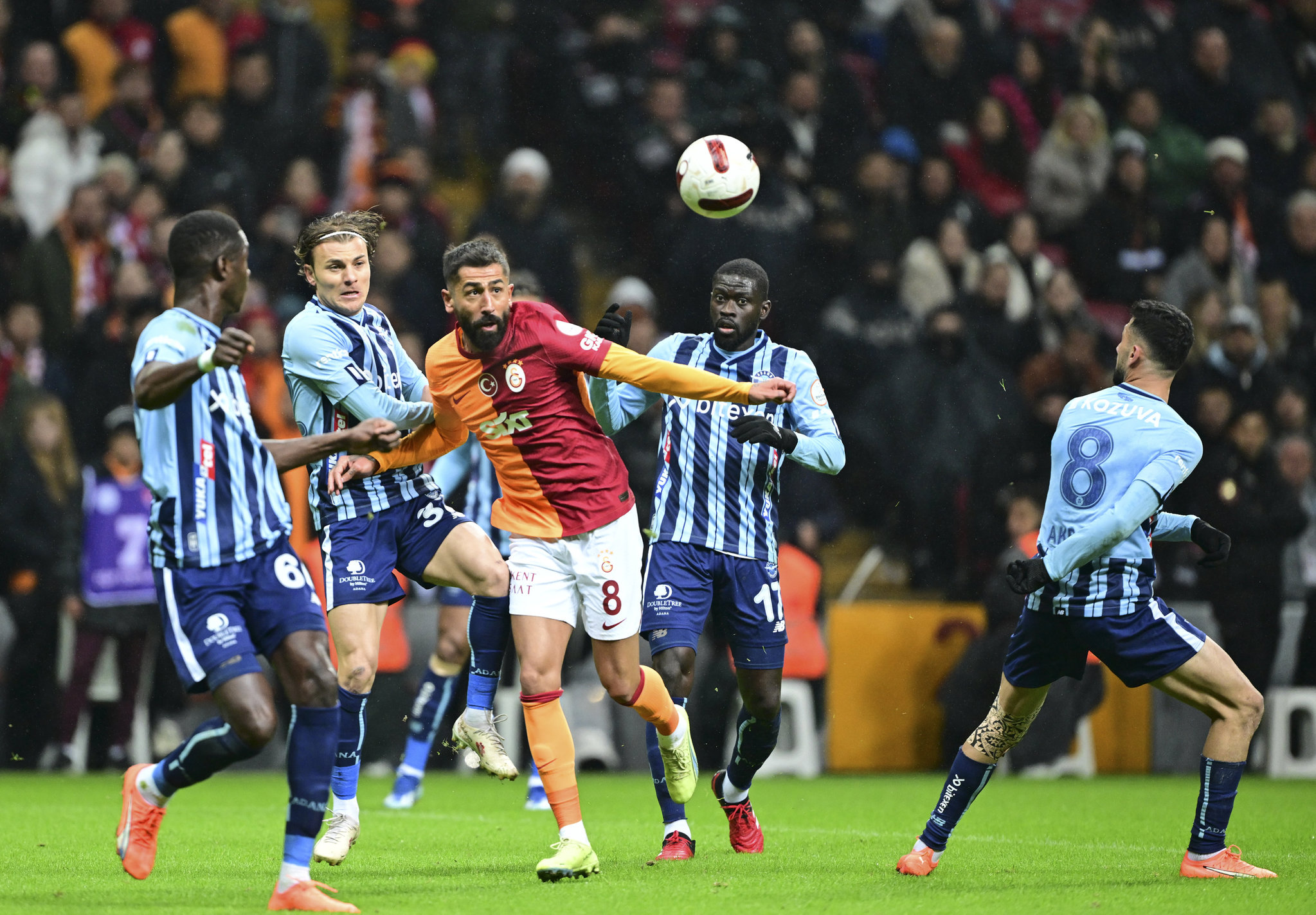 Galatasaray’da flaş ayrılık! İşte sürpriz talipleri