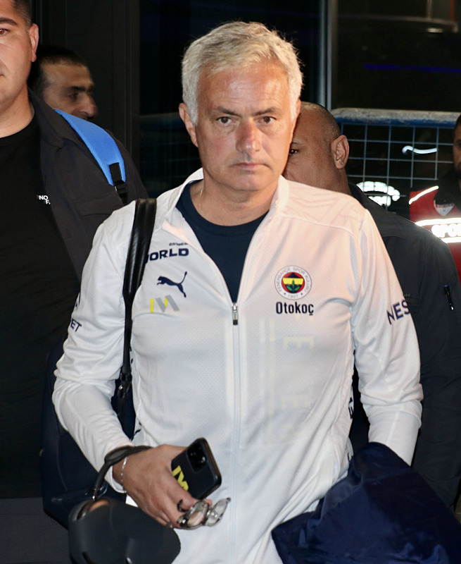 FENERBAHÇE TRANSFER HABERİ: Mourinho için flaş açıklama! İşte gideceği takım