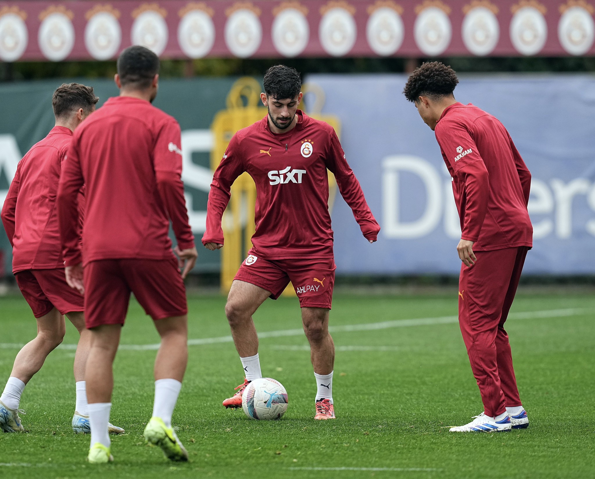 Cimbom’dan sürpriz sol bek hamlesi! Galatasaraylılar çok şaşıracak