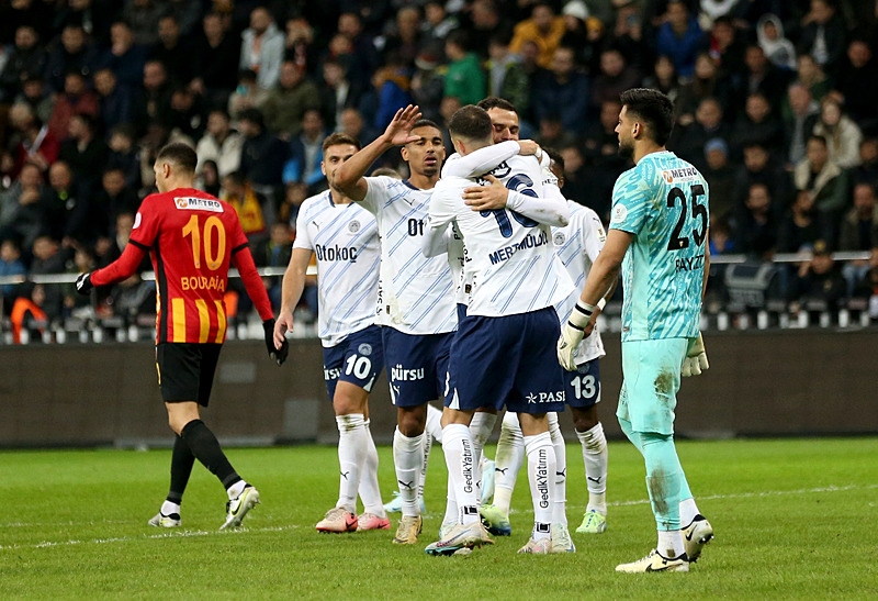 FENERBAHÇE HABERLERİ - Ahmet Çakar’dan Fenerbahçe’nin penaltısını eleştirdi!