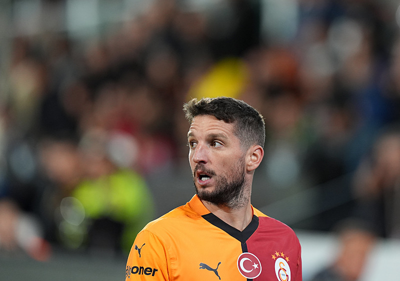 Okan Buruk’tan flaş tercih! İşte Galatasaray’ın AZ Alkmaar maçı 11’i