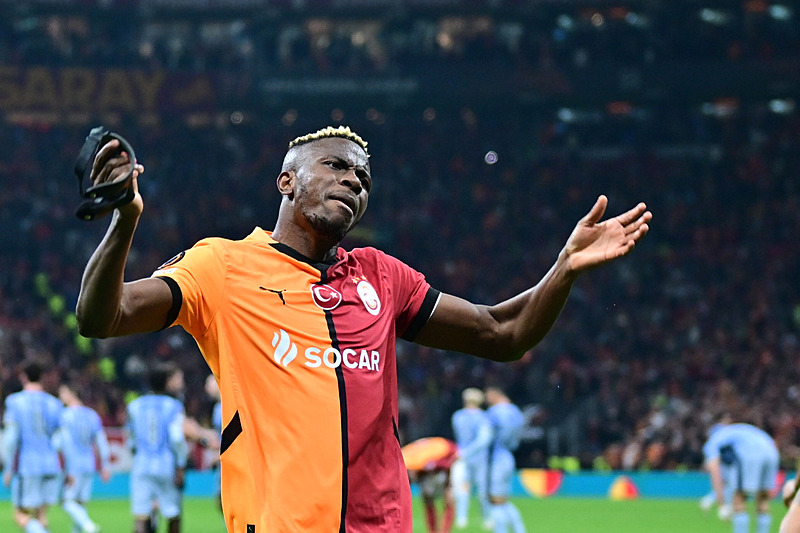 GALATASARAY HABERİ: Osimhen için yeni transfer iddiası! Sıradaki adresi...