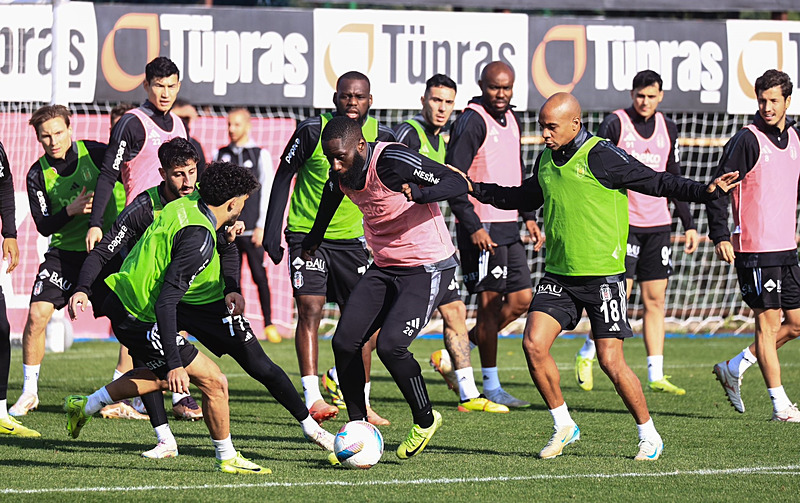 Fenerbahçe derbisinde takımın başında kim olacak? Beşiktaş’ta flaş gelişme...