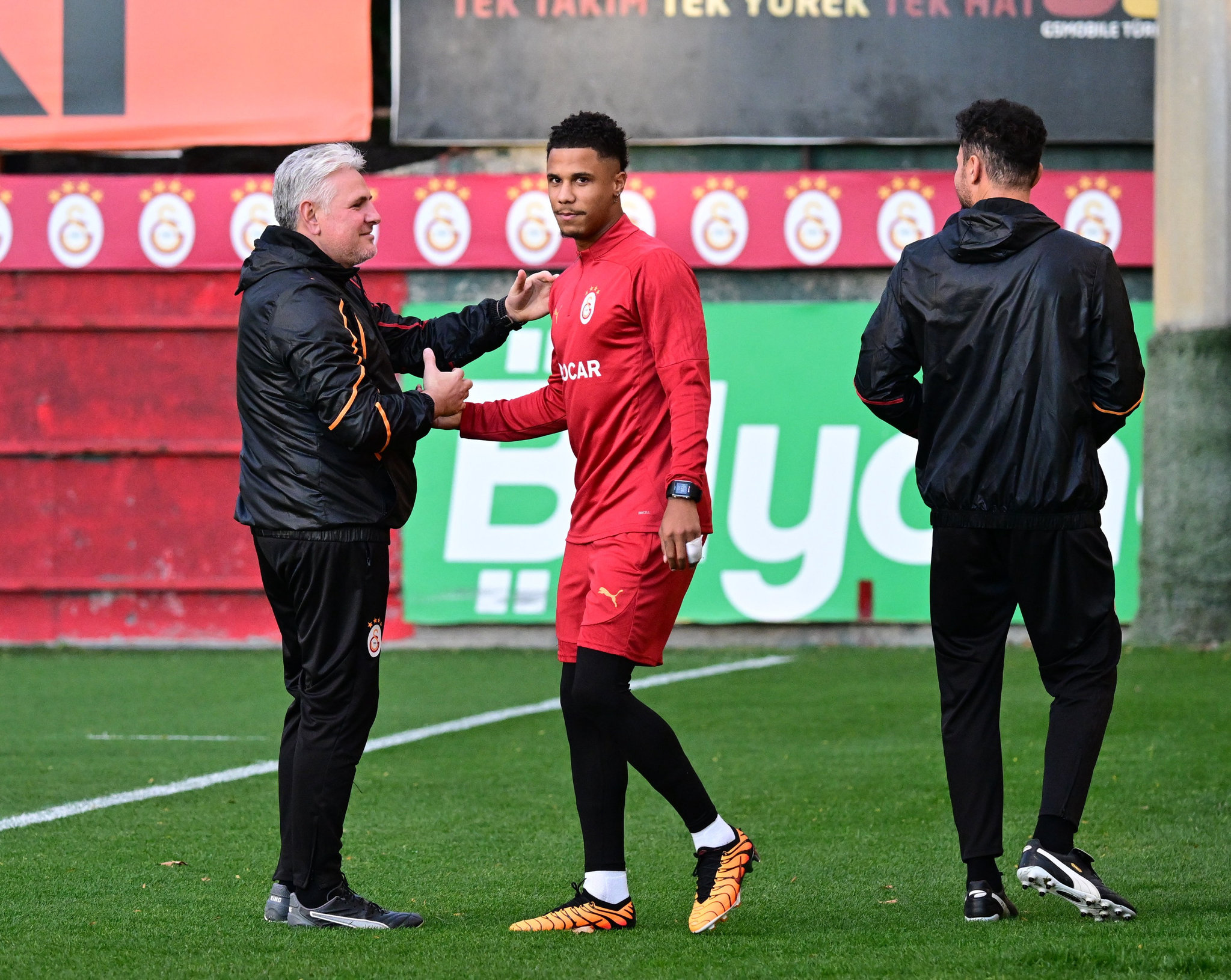 Galatasaray’a Ismail Jakobs müjdesi!