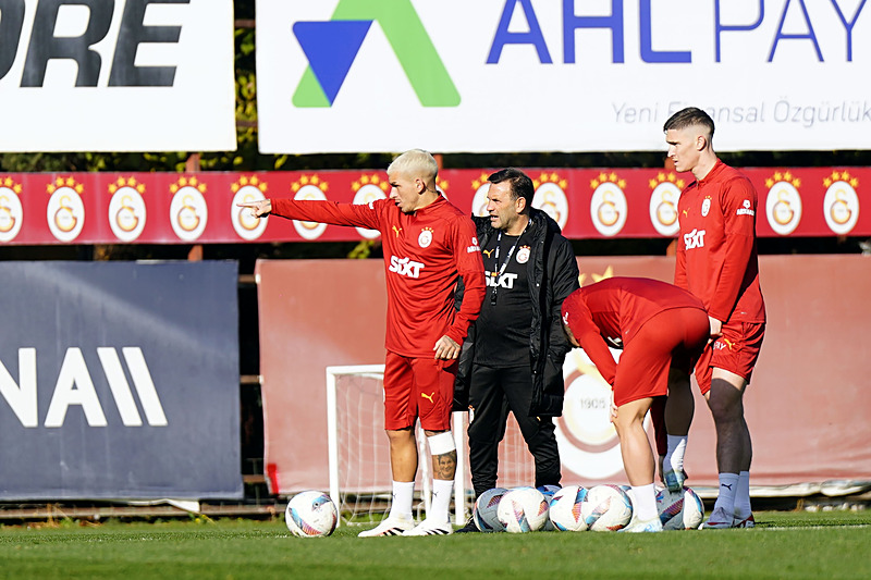 TRANSFER HABERİ: Galatasaray’ın eski yıldızı geri dönüyor! Kulübü onay verdi