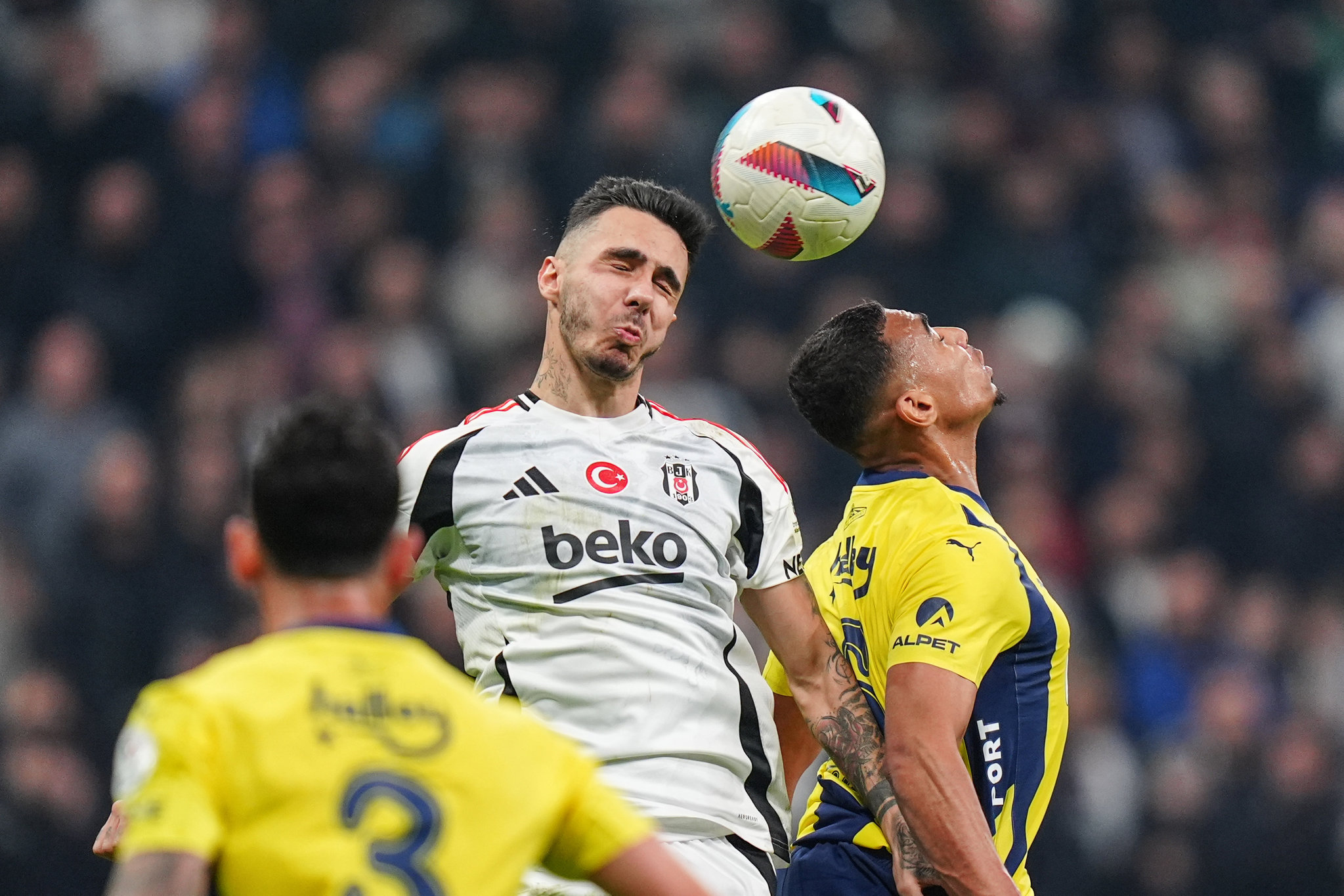 Spor yazarları Beşiktaş - Fenerbahçe maçını yorumladı!