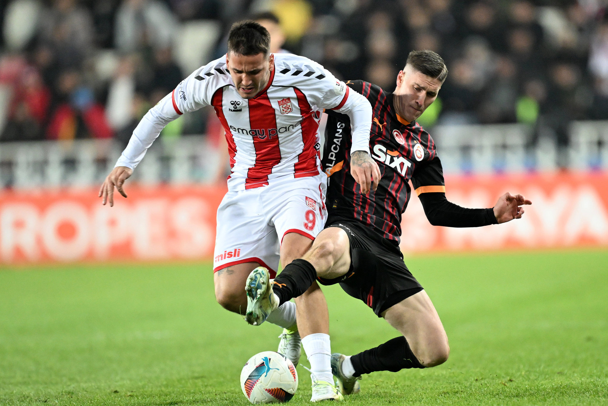 Spor yazarları, Sivasspor - Galatasaray maçını değerlendirdi! Görüntüler rezalet