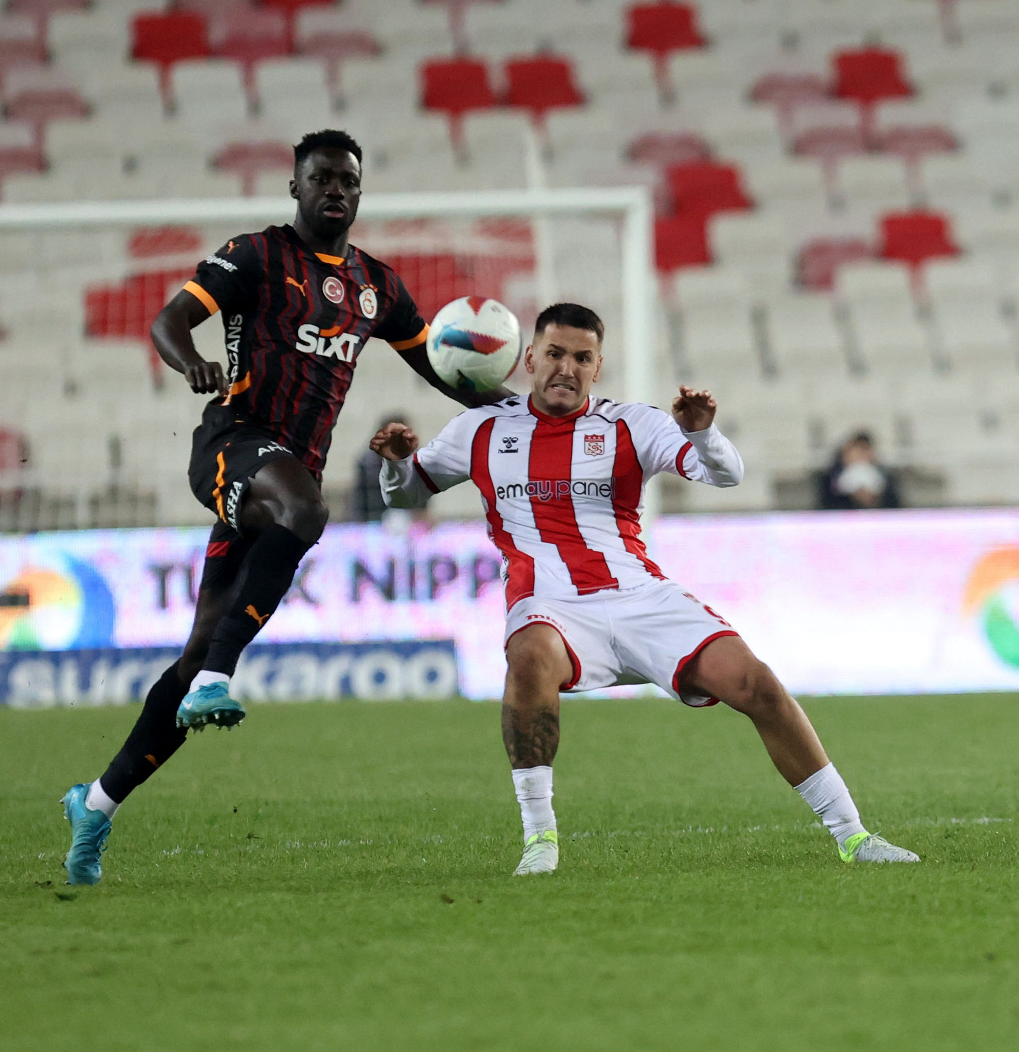 Spor yazarları, Sivasspor - Galatasaray maçını değerlendirdi! Görüntüler rezalet