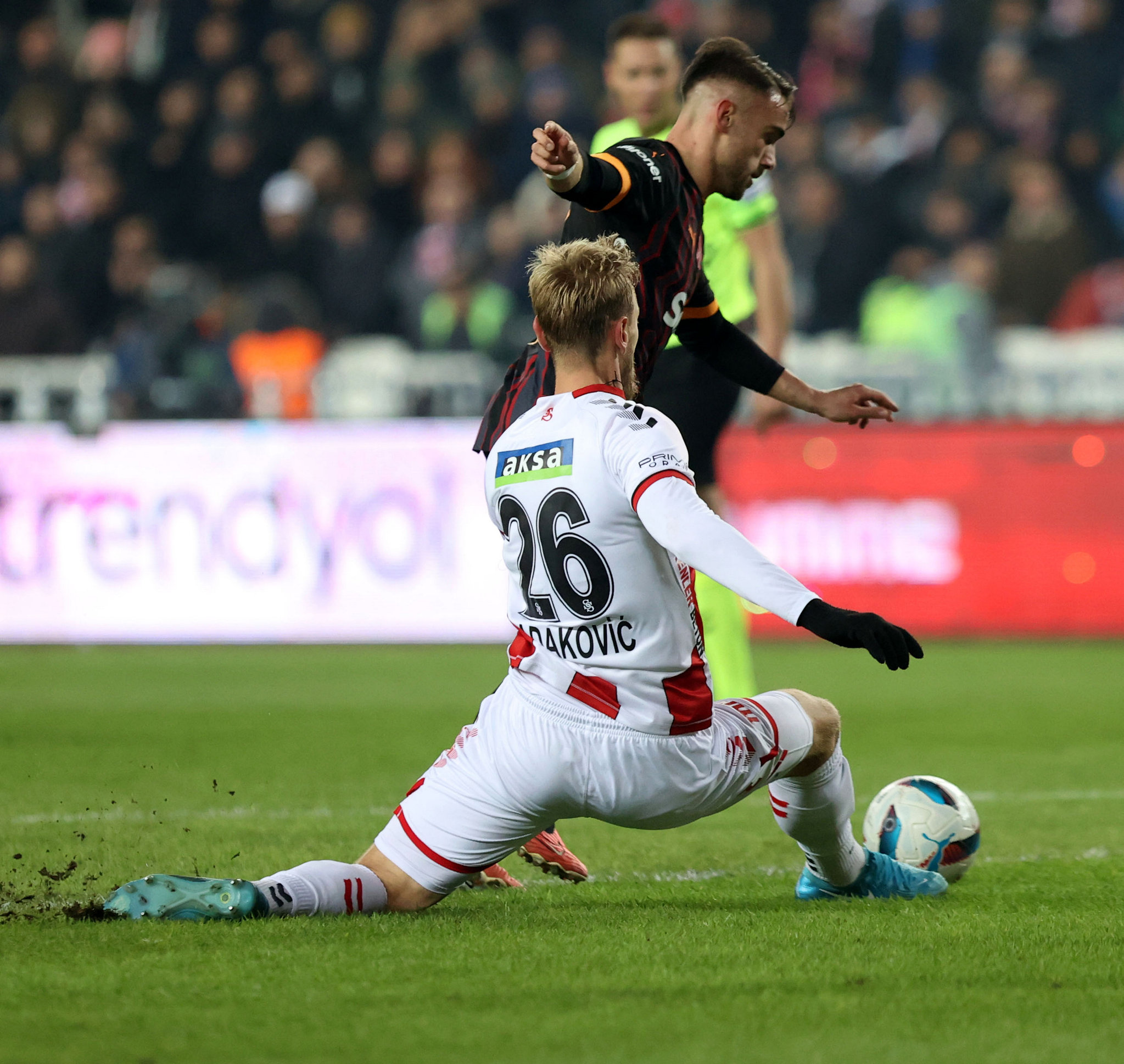 Spor yazarları, Sivasspor - Galatasaray maçını değerlendirdi! Görüntüler rezalet