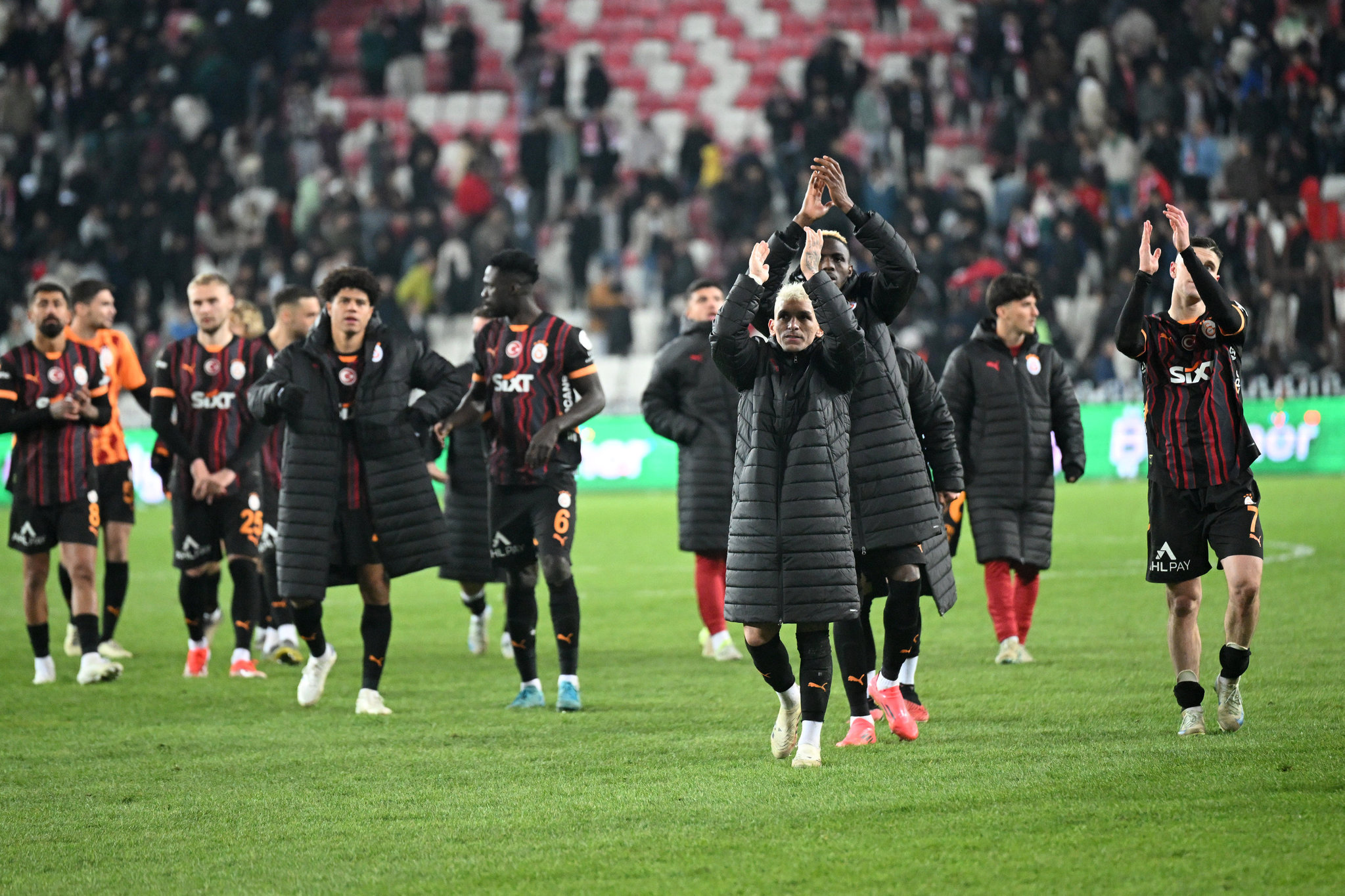 Spor yazarları, Sivasspor - Galatasaray maçını değerlendirdi! Görüntüler rezalet