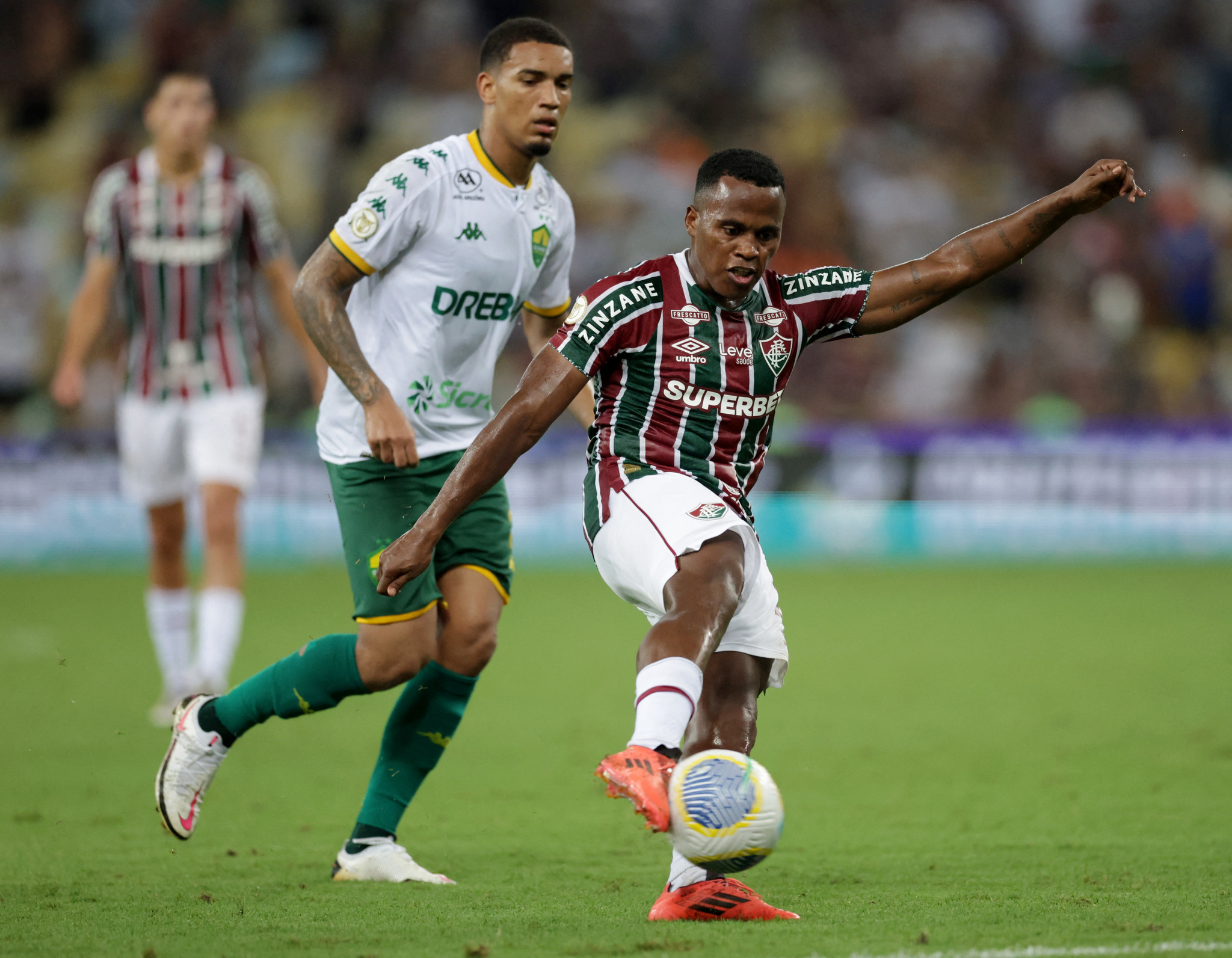 Galatasaray’a transferde kötü haber! John Arias’ta 2 talip birden