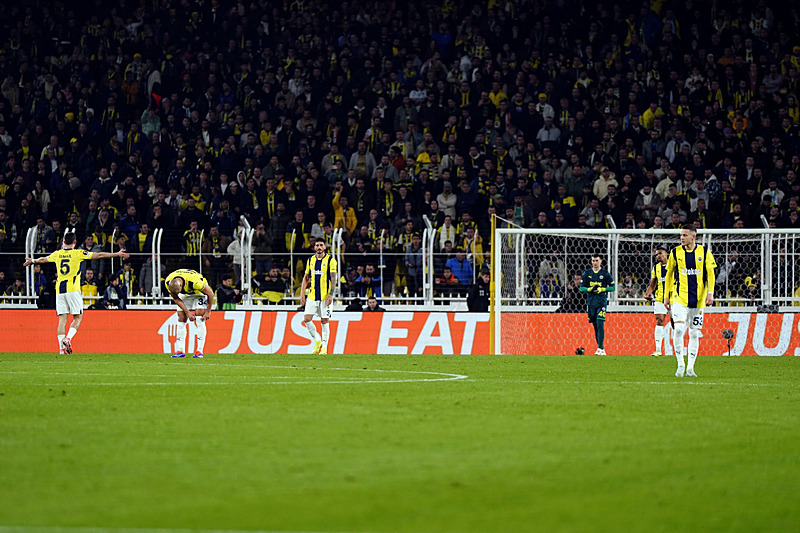 Fenerbahçe’den flaş Samet Akaydin kararı!