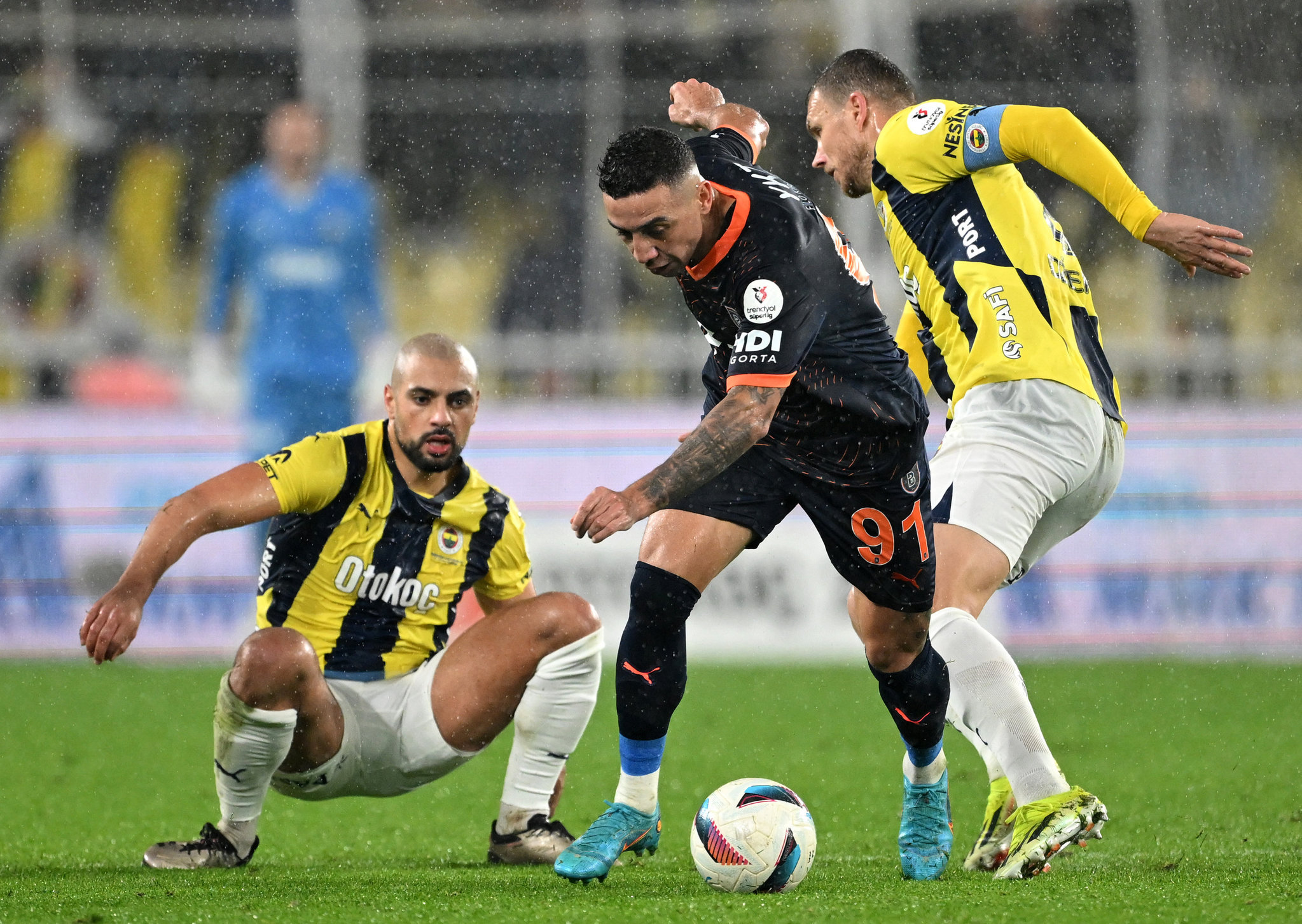 Fenerbahçe - Başakşehir maçını spor yazarları değerlendirdi