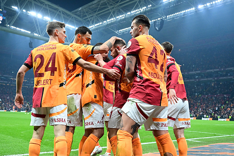 Kriz çıkardığı açıklanmıştı! Galatasaray Beşiktaş’ın eski yıldızını kadrosuna mı katıyor?