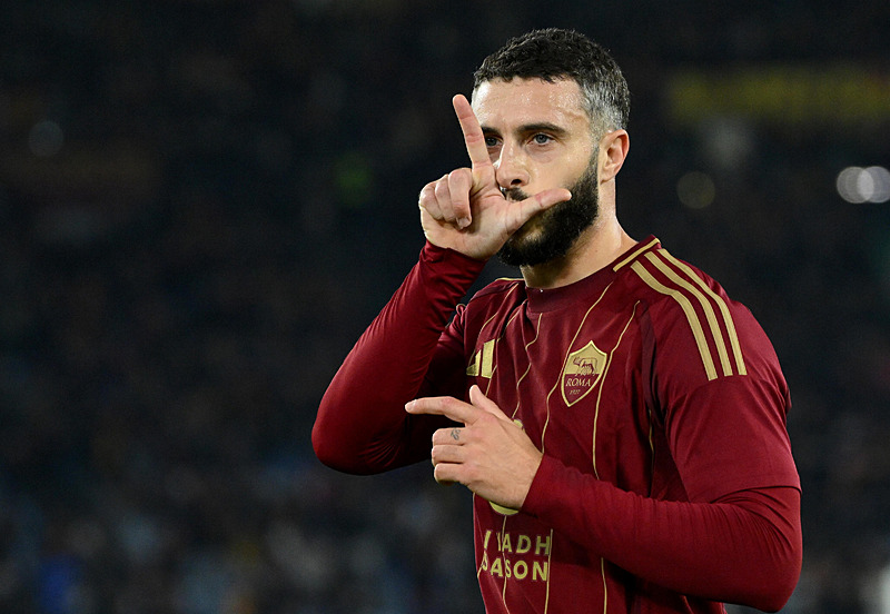 Fenerbahçe’ye sürpriz stoper! Roma’nın yıldızı transfer listesinde