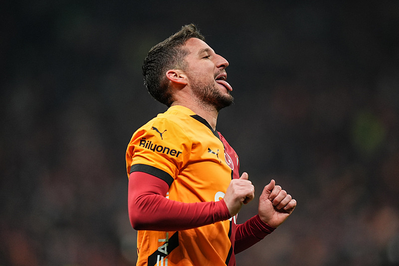 Galatasaray’dan flaş Mertens kararı!