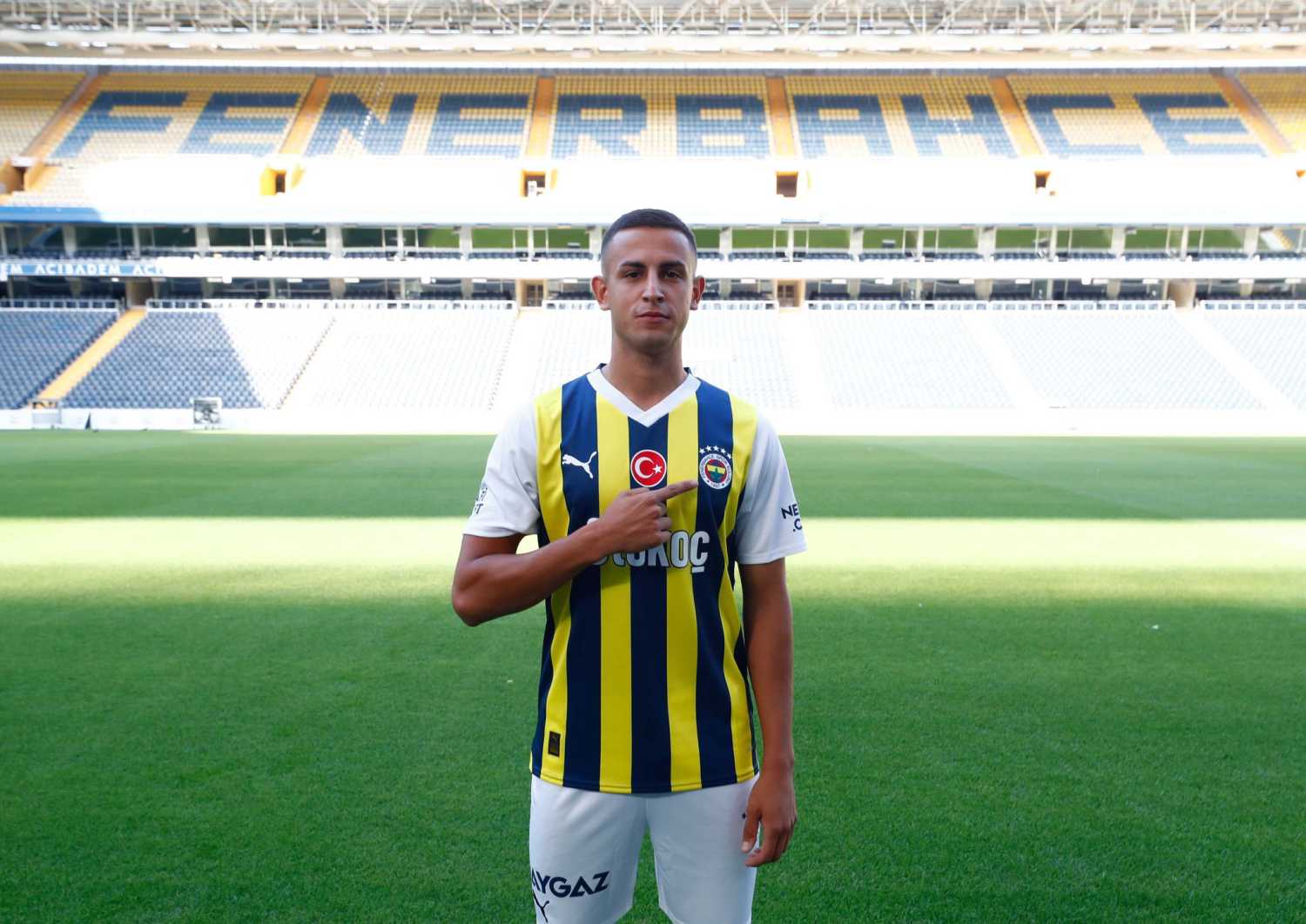 TRANSFER HABERİ: Fenerbahçe’de radikal değişim! 5 futbolcuyla yollar ayrılıyor