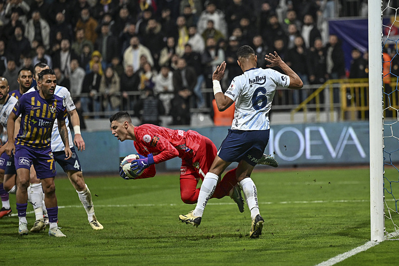 TRANSFER HABERİ | Eyüpspor’dan Ahmed Kutucu ile Berke Özer açıklaması! 4 büyükler de...