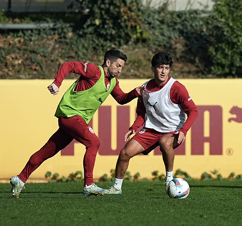 Galatasaray’a alt ligden flaş yıldız! Transferde Sara tarifesi