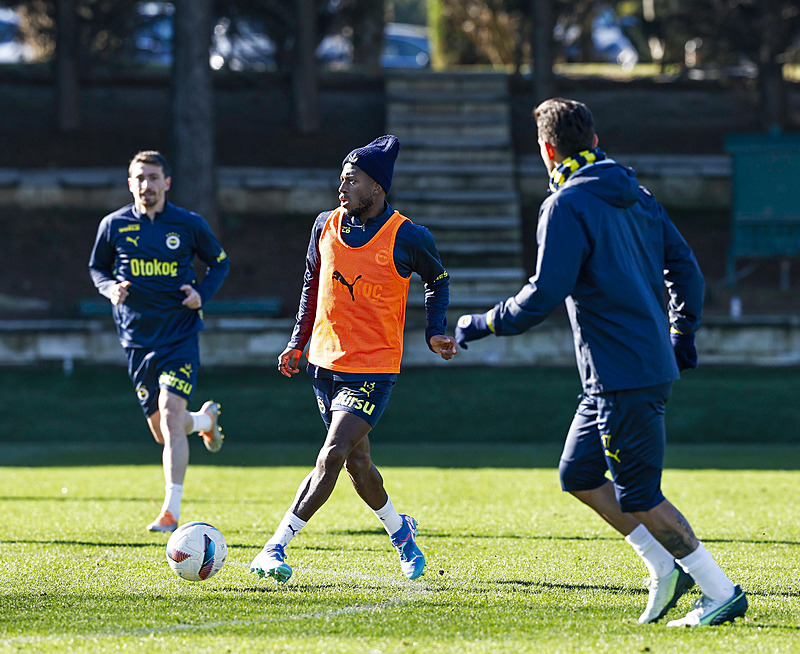 TRANSFER HABERİ: Fenerbahçe’ye 25 milyon Euro’luk stoper! Kanarya Davinson Sanchez’ini buldu